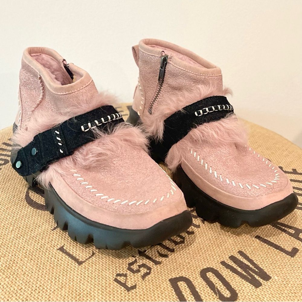 UGG Fluff Punk Faux Fur Pink Ankle Snow Boots US Size 6